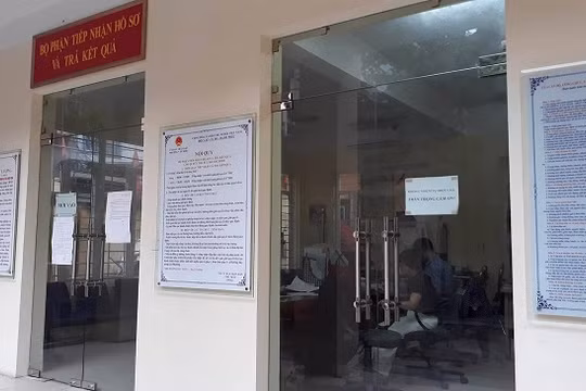 Phòng giao dịch một cửa phường Văn Miếu