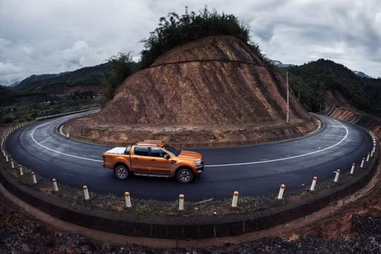 Ford giới thiệu Ranger phiên bản Wildtrak 2.2L AT 4x4 hoàn toàn mới