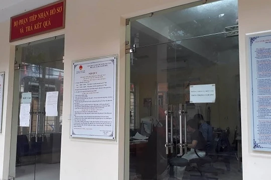 Bộ phận hành chính phường Văn Miếu