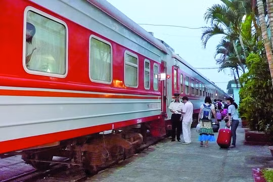 FPT sẽ số hóa toàn bộ công tác quản lý vận tải hàng hoá cho Tổng Công ty Đường sắt Việt Nam. Ảnh: Đường sắt Việt Nam.