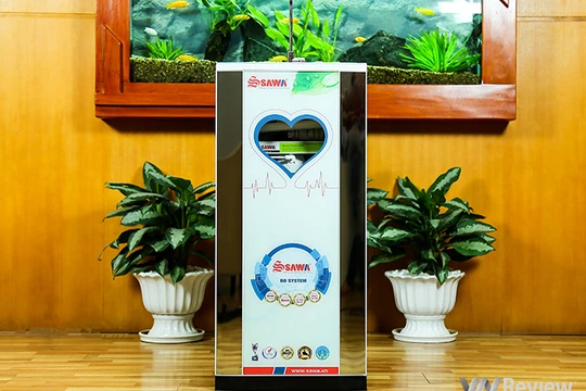 Trên tay máy lọc nước RO Sawa SI8009KCT