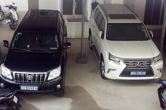 Lexus GX 460 biển số 80A-338.39 do DN tặng UBND tỉnh Cà Mau. Nguồn Zing