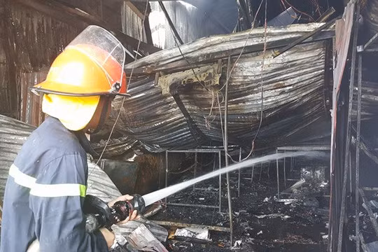 Hiện trường vụ cháy. Ảnh Vietnamnet.