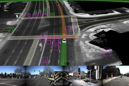 Xe tự lái được dạy cách nhường đường cho xe cứu thương vượt qua ngay cả khi tín hiệu đèn xanh tại giao lộ đã bật và các phương tiện khác bắt đầu di chuyển.