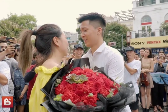 Cặp đôi trong clip được lựa chọn ngẫu nhiên.