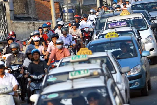 Theo Sở GTVT Hà Nội, khi được đưa vào thực thi, quy chế mới sẽ giúp làm giảm bớt mật độ giao thông trên địa bàn Thành phố hiện nay. Ảnh: Taxi Ba Sao