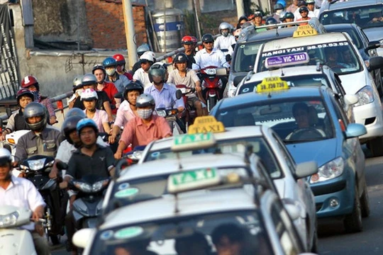 Theo Sở GTVT Hà Nội, khi được đưa vào thực thi, quy chế mới sẽ giúp làm giảm bớt mật độ giao thông trên địa bàn Thành phố hiện nay. Ảnh: Taxi Ba Sao