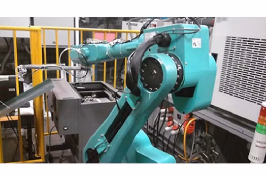 Foxconn dự định dùng robot thay thế toàn bộ công nhân