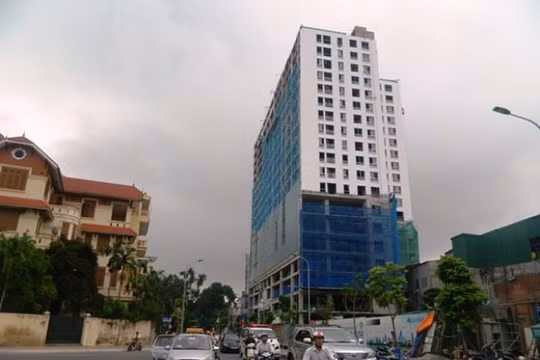Tòa nhà 8B Lê Trực gây bức xúc dư luận