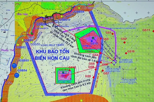 Bản đồ vị trí nhận chìm bùn xuống biển cách tâm Khu bảo tồn Hòn Cau 8 km và cách vành đai bảo vệ khu bảo tồn này 2 km. Ảnh: Tư Huynh. 