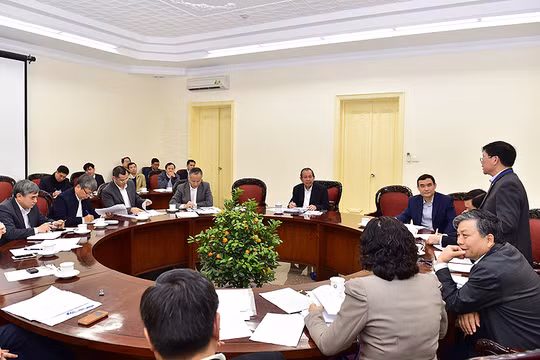 Phó Thủ tướng Thường trực Chính phủ Trương Hòa Bình tại cuộc họp