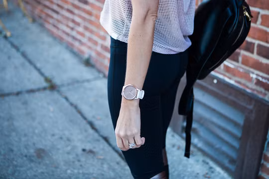 Sản phẩm mới thuộc dòng đồng hồ thông minh hybrid của Garmin.