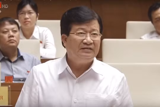 Phó Thủ tướng Trịnh Đình Dũng tại phiên trả lời chất vấn sáng 13/5/2017.