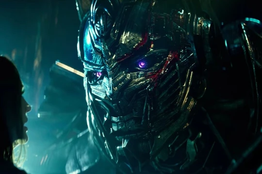 Optimus Prime bị người sáng tạo tẩy não