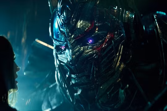 Optimus Prime bị người sáng tạo tẩy não