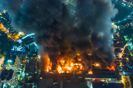 Các chuyên gia xác định có khoảng 15,1 - 27,2kg thủy ngân đã phát tán ra môi trường sau vụ cháy ở Công ty Rạng Đông.