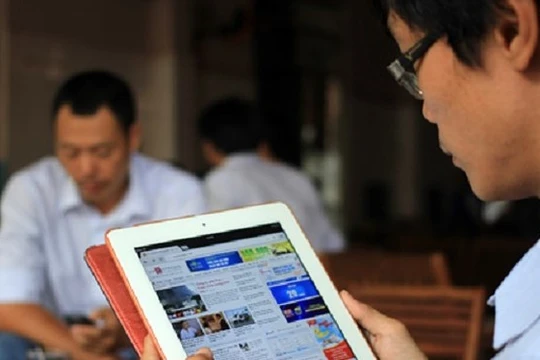 Tư lệnh ngành TT&TT nhận định người Việt Nam đọc tin nhiều hơn đọc sách, vì vậy, báo chí tác động, ảnh hưởng đến nhận thức của người Việt Nam rất nhiều.