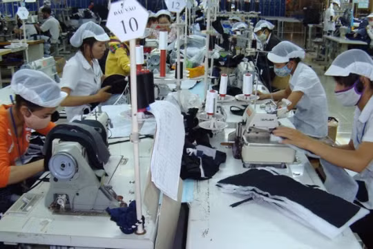 Có 15% số người lao động được phỏng vấn cho biết họ đã nghỉ việc đến 60 ngày vì bị quấy rối và bạo hành trong công việc.