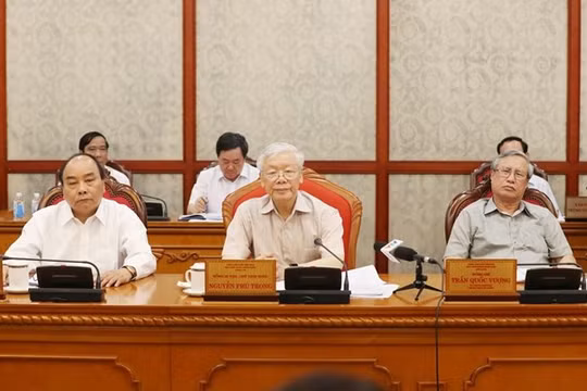 Tổng Bí thư, Chủ tịch nước Nguyễn Phú Trọng chủ trì cuộc họp của Bộ Chính trị. 