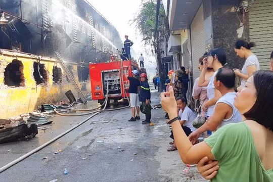 Hơn 2 tuần sau vụ cháy tại Công ty Rạng Đông, nguyên nhân vụ việc mới được cơ quan chức năng công bố.