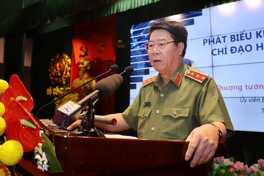 Thứ trưởng Bùi Văn Nam phát biểu tại Hội nghị tuyên truyền, phổ biến Luật An ninh mạng.