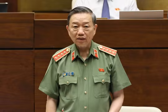 Bộ trưởng Tô Lâm đăng đàn trả lời chất vấn của các ĐBQH sáng nay.