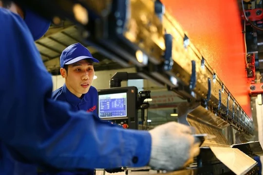 Thủ tướng cho rằng việc phát triển khoa học công nghệ và đổi mới sáng tạo của Việt Nam còn nhiều hạn chế, bất cập mà chúng ta phải chủ động khắc phục. 