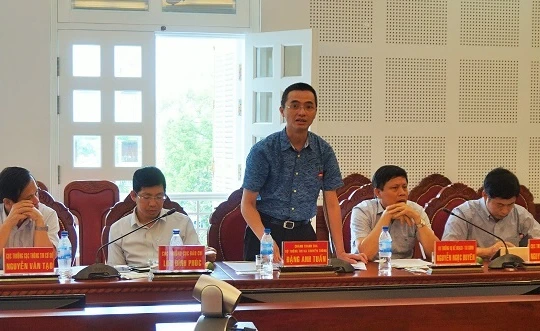 Chánh Thanh tra Bộ TT&TT Đặng Anh Tuấn (người đang phát biểu) vừa bị khởi tố, tạm giam để điều tra.