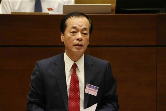 Bộ trưởng Phạm Hồng Hà đăng đàn trả lời chất vấn chiều nay (4/6).