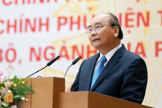 Thủ tướng nhận xét các bộ đã hoàn thành 7/83 nhiệm vụ được giao trong khi Nghị quyết mới ban hành được 3 tháng rưỡi.