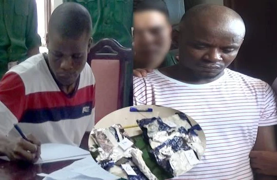 Đối tượng Ekene Etemba và đối tượng Omeje Jonson Chibu cùng số ma túy bị thu giữ.