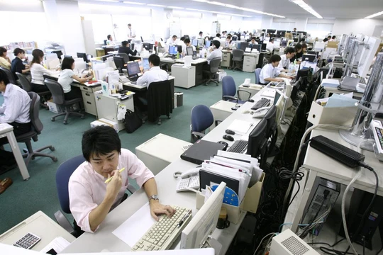 Các công ty IT Nhật thường đòi hỏi cao về giờ giấc làm việc. Ảnh minh họa