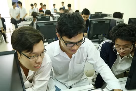 Người nhận thư rác được mời tham gia hệ thống tìm kiếm việc làm miễn phí bằng cách cài đặt ứng dụng đặc biệt vào thiết bị.