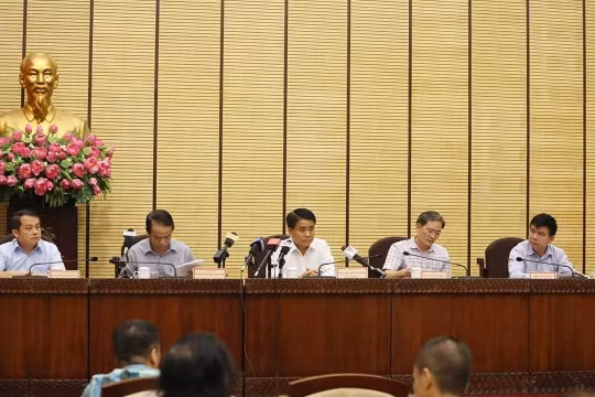 Đại diện lãnh đạo TP Hà Nội, Thanh tra Chính phủ trong buổi trao đổi thông tin, vừa diễn ra chiều nay (27/8).