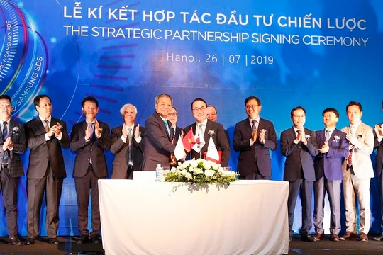 Samsung SDS và CMC công bố hợp tác đầu tư chiến lược vào sáng 26/7.