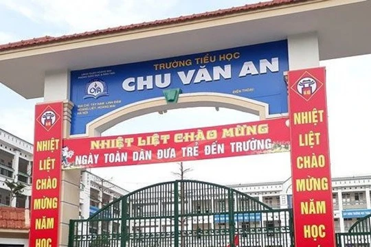 Trường tiểu học Chu Văn An nơi phát hiện 35kg thịt gà ôi thiu chuẩn bị được đưa vào bếp ăn bán trú.