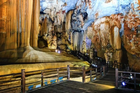 Vẻ đẹp tráng lệ của động Thiên Đường. Ảnh tư liệu