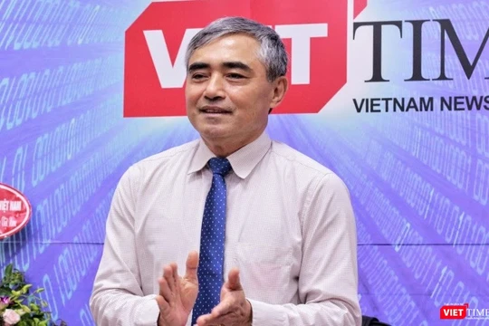 Chủ tịch Nguyễn Minh Hồng chúc mừng các Phóng viên, Biên tập viên VietTimes nhân kỷ niệm 94 năm ngày Báo chí Cách mạng Việt Nam.