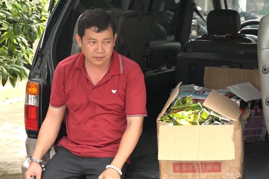 Đối tượng Trương Quốc Cường cùng tang vật bị thu giữ