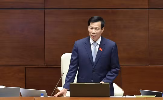 Bộ trưởng VHTT&DL Nguyễn Ngọc Thiện trong phiên đăng đàn chiều nay.