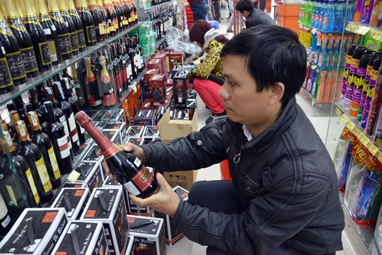 Gần một nửa số người được khảo sát dành số tiền khoảng 10 - 20 triệu đồng để chuẩn bị cho Tết.