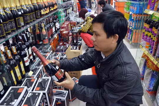 Gần một nửa số người được khảo sát dành số tiền khoảng 10 - 20 triệu đồng để chuẩn bị cho Tết.