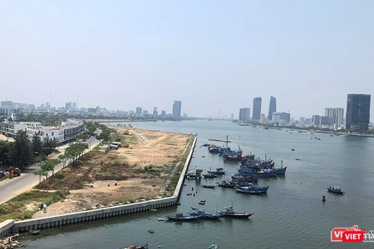 Đà Nẵng cho biết sẽ tiến hành rà soát toàn bộ các dự án lấn sông Hàn