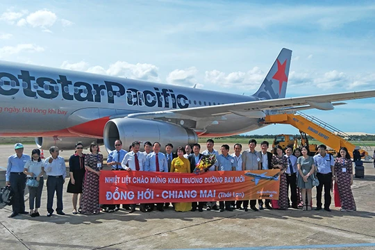 Chiều 11/8, gần 350 hành khách của Hãng hàng không Jetstar Pacific đã trở thành những người khai trương đường bay trực tiếp Quảng Bình và Chiang Mai (Thái Lan). (ảnh:Jetstar Pacific)
