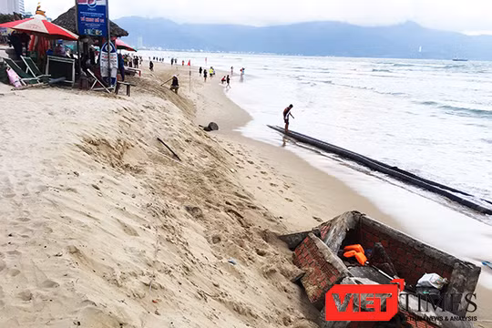 Biển du lịch Đà Nẵng đang bị xâm thực nghiêm trọng!