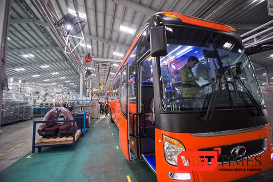 3 tháng liên tiếp sản lượng của THACO suy giảm đã kéo theo chỉ số sản xuất công nghiệp tỉnh Quảng Nam tụt giảm và nguy cơ hụt thu ngân sách năm 2017 của tỉnh đang cận kề.