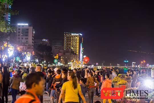 Trong dịp Tết Nguyên đán Đinh Dậu 2017, tổng lượng khách tham quan, du lịch đến Đà Nẵng đạt 260.523 lượt, tăng 17,3% so với cùng kỳ năm 2016.