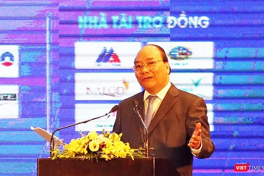 Sáng 15/10, phát biểu tại Diễn đàn đầu tư Đà Nẵng 2017, Thủ tướng Nguyễn Xuân Phúc đã có bài phát biểu chia sẻ cũng như định hướng phát triển Đà Nẵng trong tương lai, trong đó muong muốn Đà Nẵng phát triển mang dấu ấn riêng, khác biệt