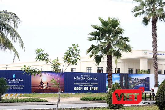 "Siêu dự án" The Sunrise Bay bị Thanh tra Sở Xây dựng Đà Nẵng đình chỉ thi công do chưa có giấy phép xây dựng và chưa hoàn thành báo cáo đánh giá tác động môi trường