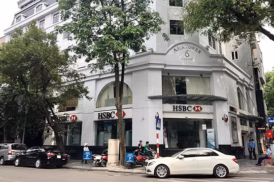  Starbucks chính thức khai trương cửa hàng Starbucks Reserve đầu tiên theo phong cách mới tại Hà Nội. 